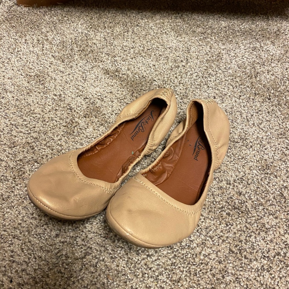 Lucky Brand nude flats